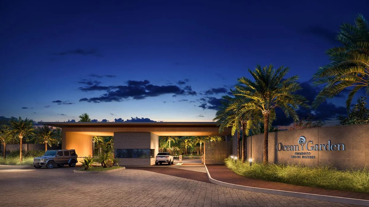 Controlled entrance to the gated development